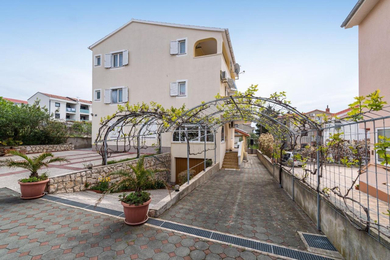Nice Apartment Silvia Novalja Exterior foto